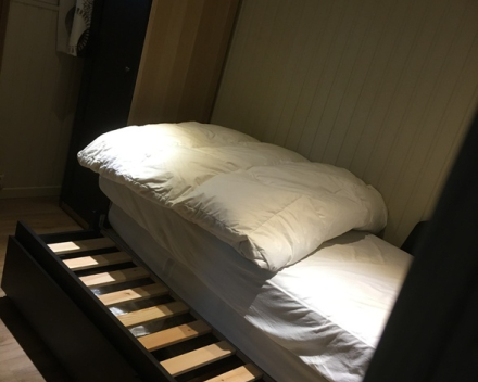 slaapkamer met uitschuifbed tot 2 personen